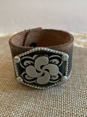 Celtic Branded Cowhide Distressed Leather Silver Cuff Bracelet